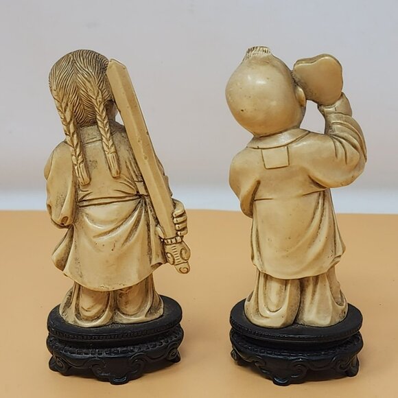 Vintage Asian Girl Figurines Pair On Black Bases Handcrafted Resin - Picture 3 of 13